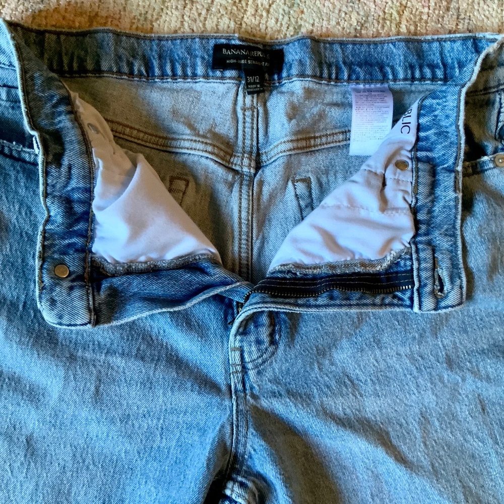 Banana Republic slightly distressed, cropped  boyfriend jeans